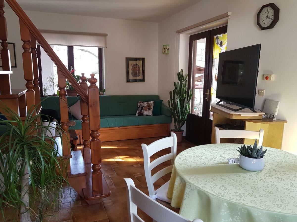 Apartment Slavi Vipava Exterior foto